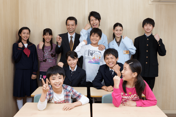 日能研関東グループ　採用 生徒スタッフ集合写真